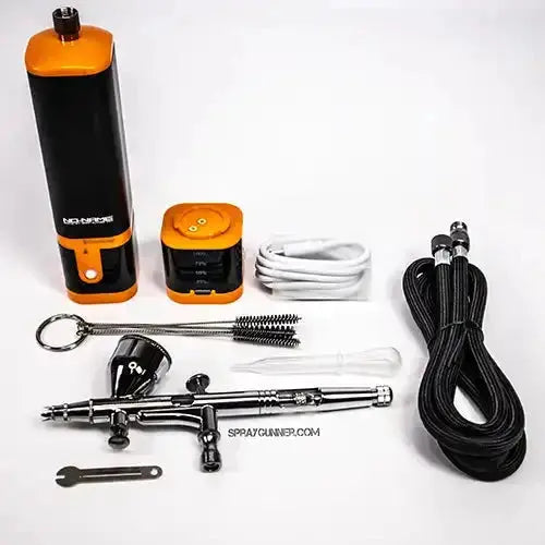For portable barber detailing, the new 2024 model comes with a cordless compressor set with a precision nozzle, a battery pack, and a USB connector.